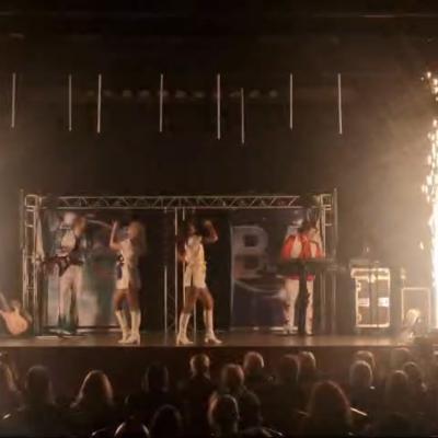 Kiss the Teacher Cold Spark Machines